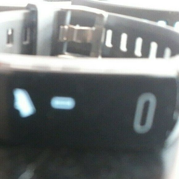 FITCOMM IP67 Fitness Tracker Watch with Sleep Monitor + Replacement Band - Boxed - Picture 6 of 10